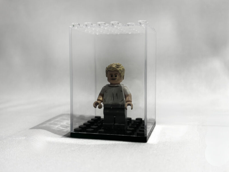 Gablotka Akrylowa na Figurkę LEGO® – 4,8 × 4,8 × 6,9 cm