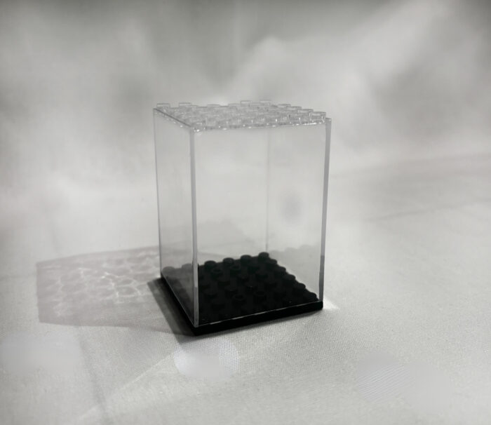 Gablotka Akrylowa na Figurkę LEGO® – 4,8 × 4,8 × 6,9 cm - obrazek 3
